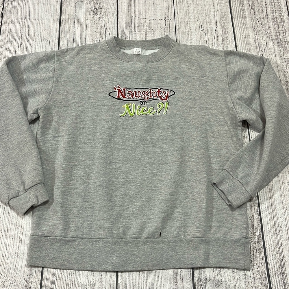 Vintage Y2K Naughty or Nice Embroidered Christmas Crewneck Sweatshirt Size M